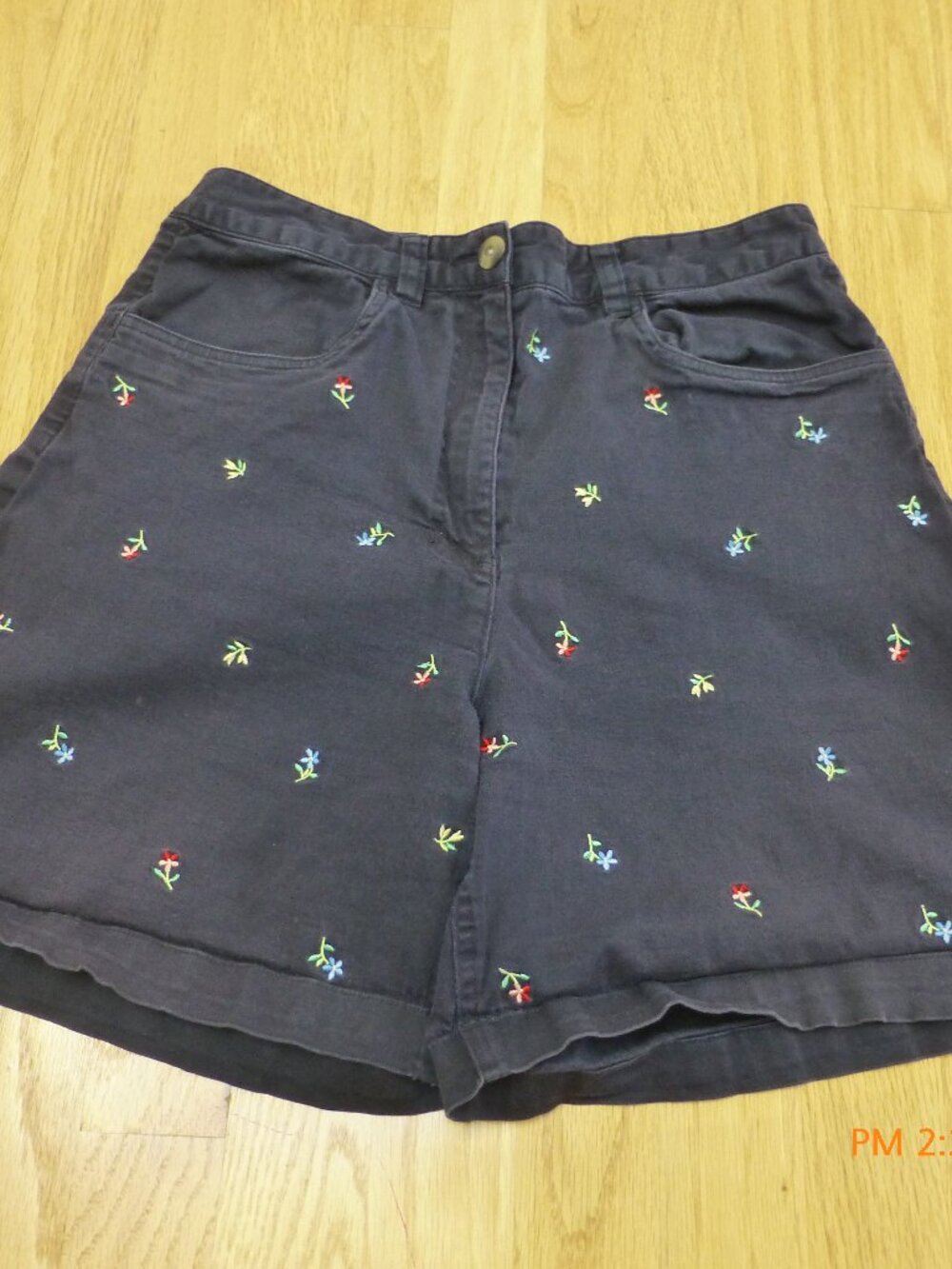 Talbot Women's Blue Cotton Shorts Embroidered Floral size 8 Summer Relax Fit
